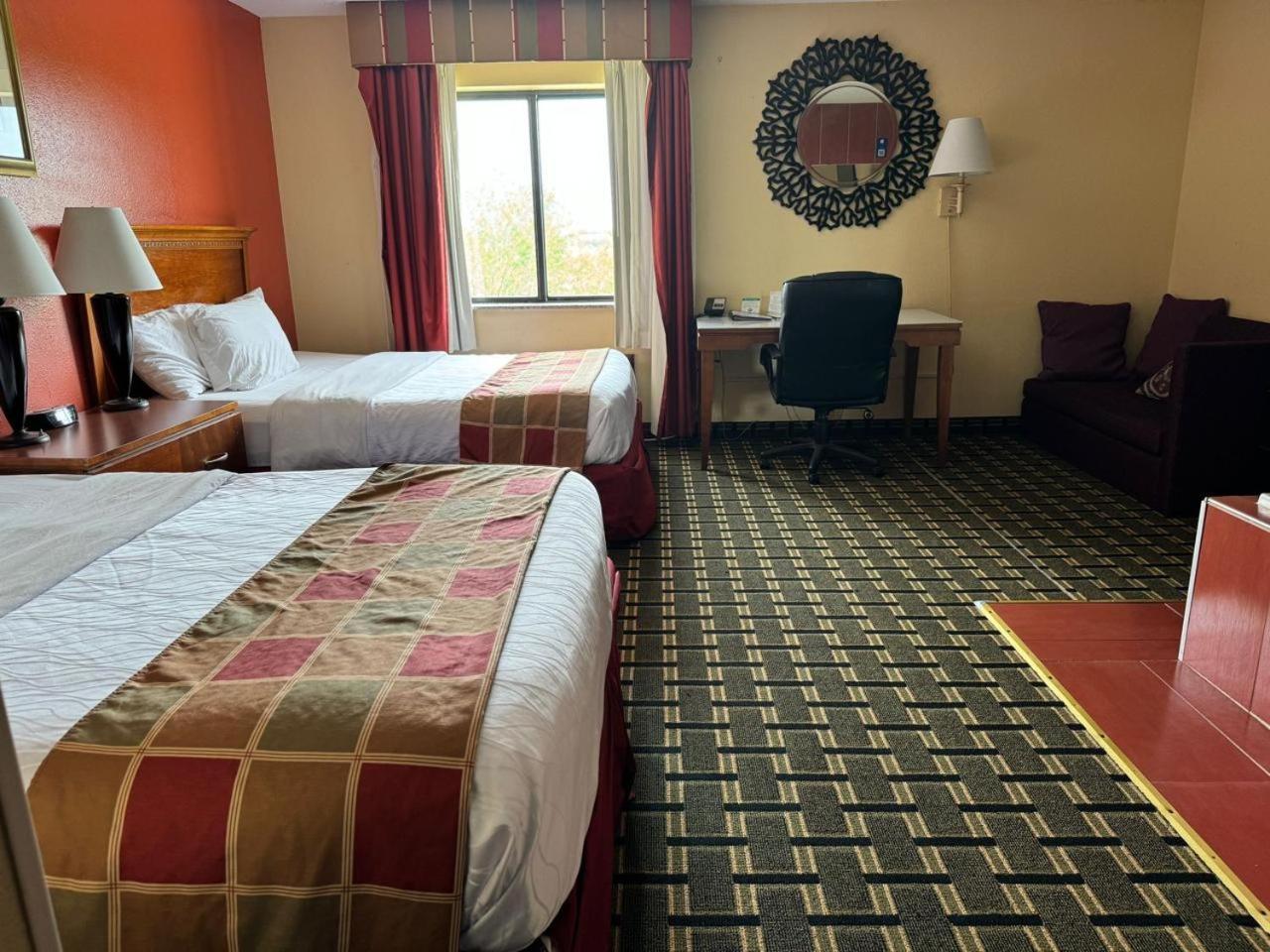 Baymont By Wyndham Springfield Il Hotel Exterior photo