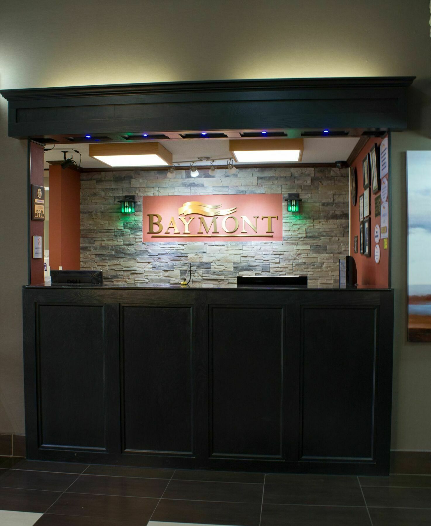 Baymont By Wyndham Springfield Il Hotel Exterior photo